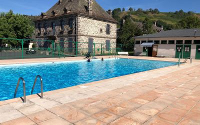 Vue de la piscine de Saint-Martin-Valmeroux