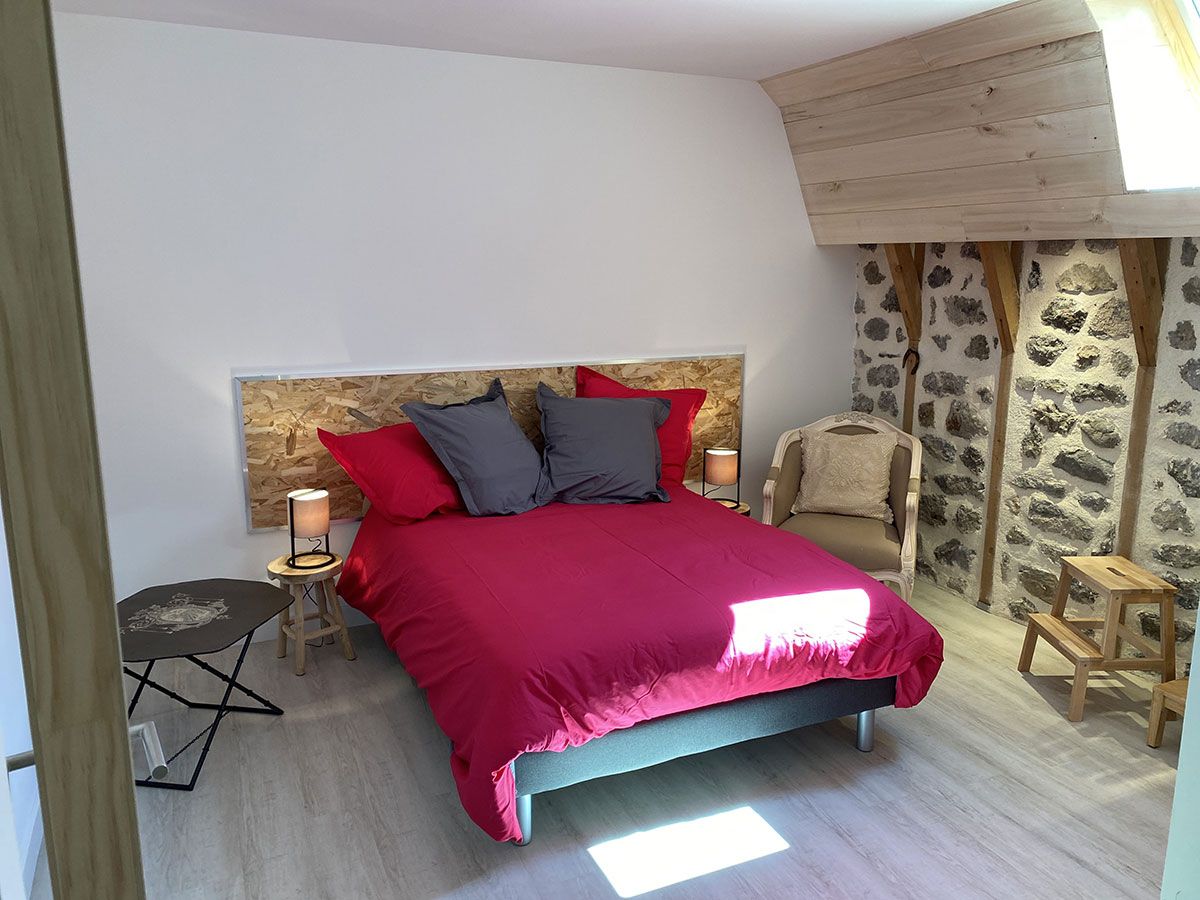 Chambre Deux - Gîte La petite Grange Cantal 